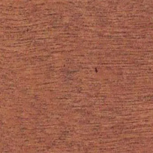 Textura de madera de color marrón rojizo con veta visible.